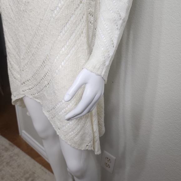 Soft Surroundings Cream Asymmetric Hem Sweater Size L - Picture 11 of 13